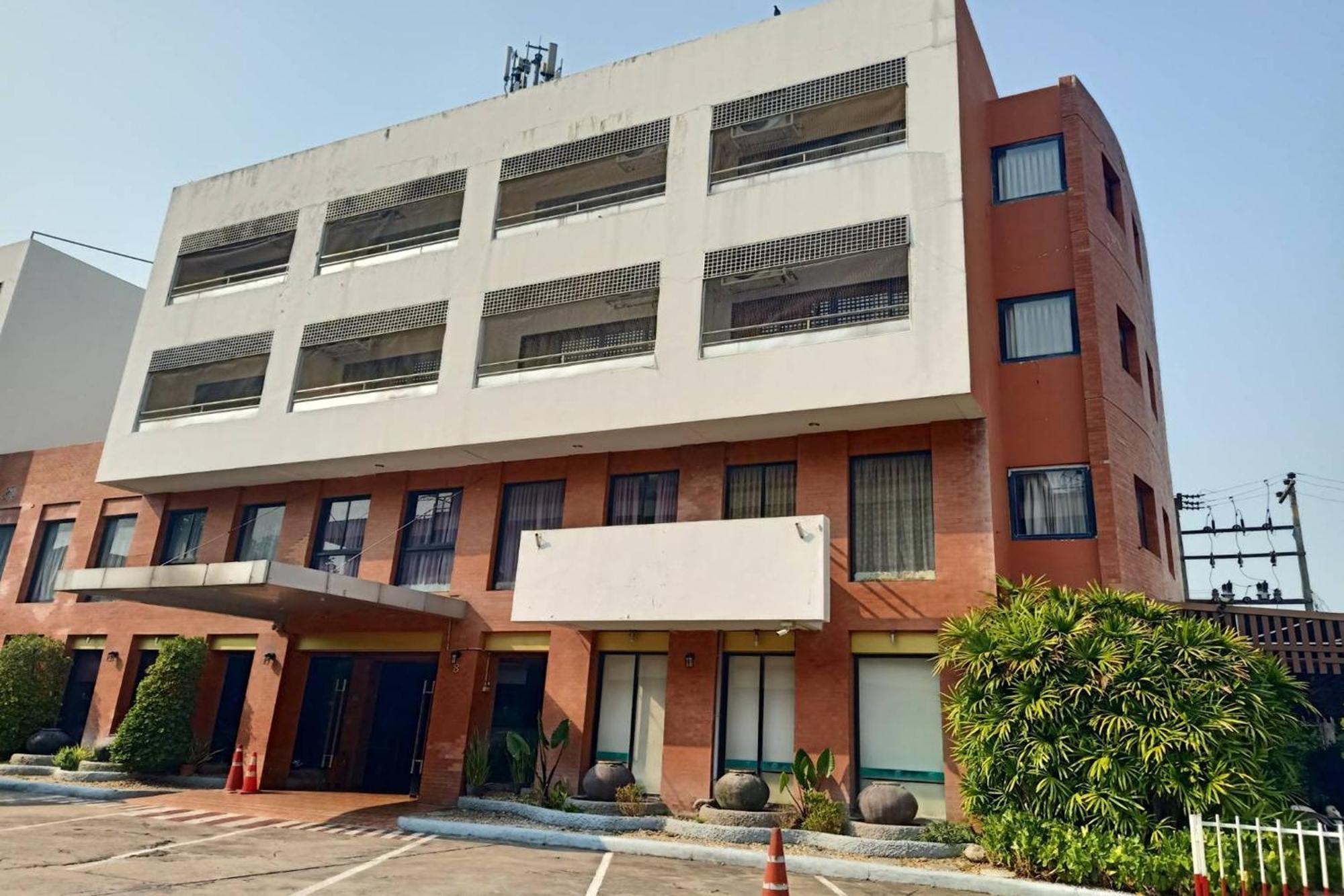 Pin Hotel Λαμπάνγκ Εξωτερικό φωτογραφία